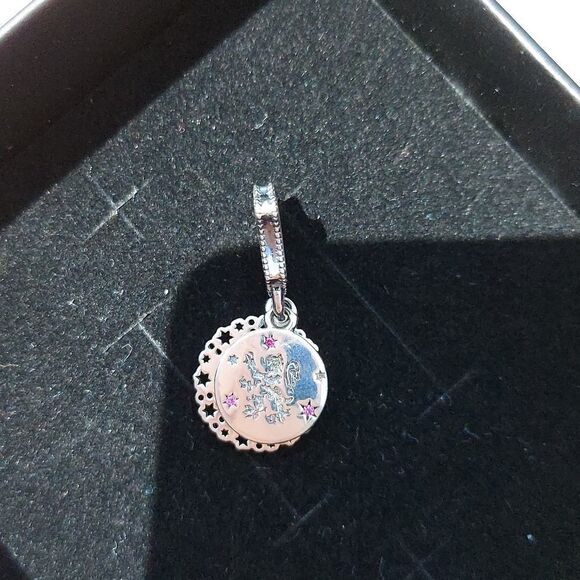 925 Silver Gryffindor Harry Potter Charm - Picture 3 of 7